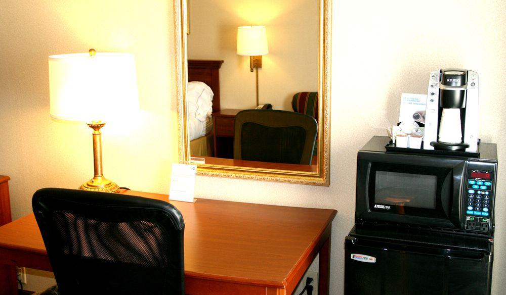 Comfort Inn & Suites Near Route 66 Лінкольн Екстер'єр фото